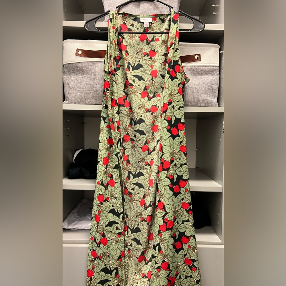 LuLaRoe Strawberry Pattern Joy Small